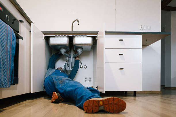 Professional Leak Detection technician working in Hubertus, WI